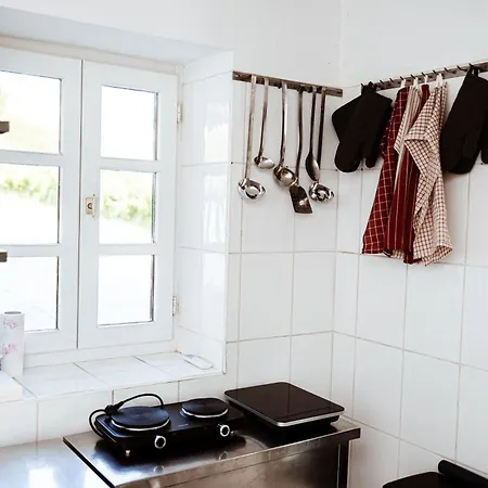 Rafi Vendeghaz Apartment *