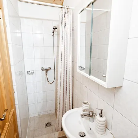 Rafi Vendeghaz Badacsonytomaj