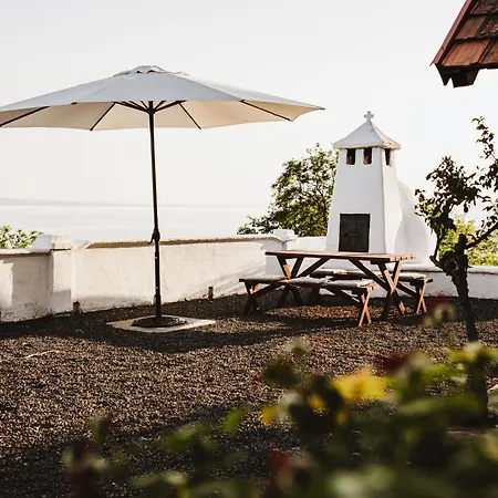 Rafi Vendeghaz Apartment *